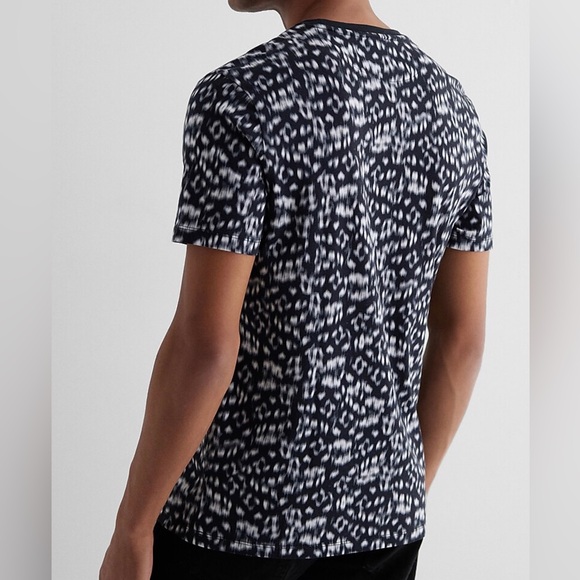 Express Men’s Blurred Abstract Perfect Pima Cotton T shirt size XXL NWT - Picture 2 of 8